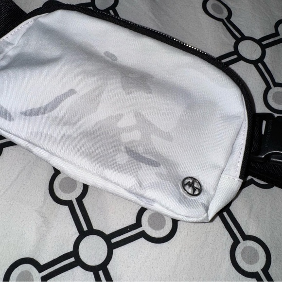 EVERYWHERE FANNY PACK 1L - Picture 6 of 7